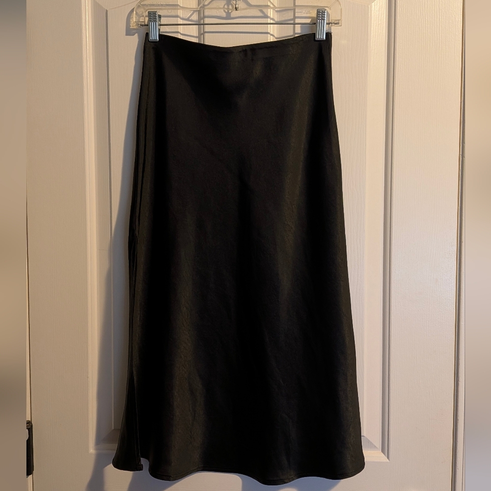 Audrey 3+1 Black Midi Skirt With Slit - Small